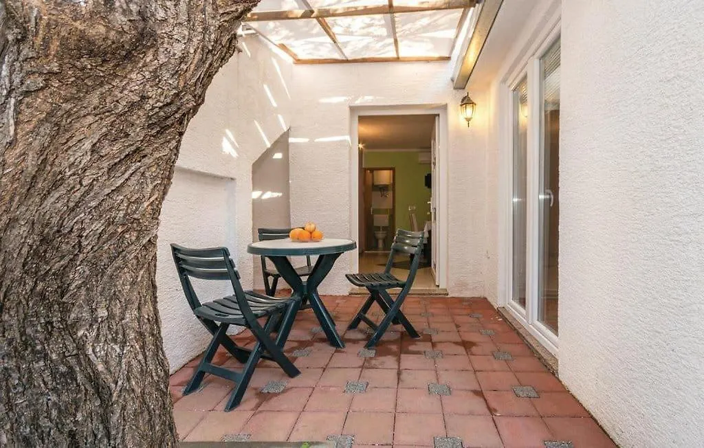 Apartmani Andrija Pakostane Croatia