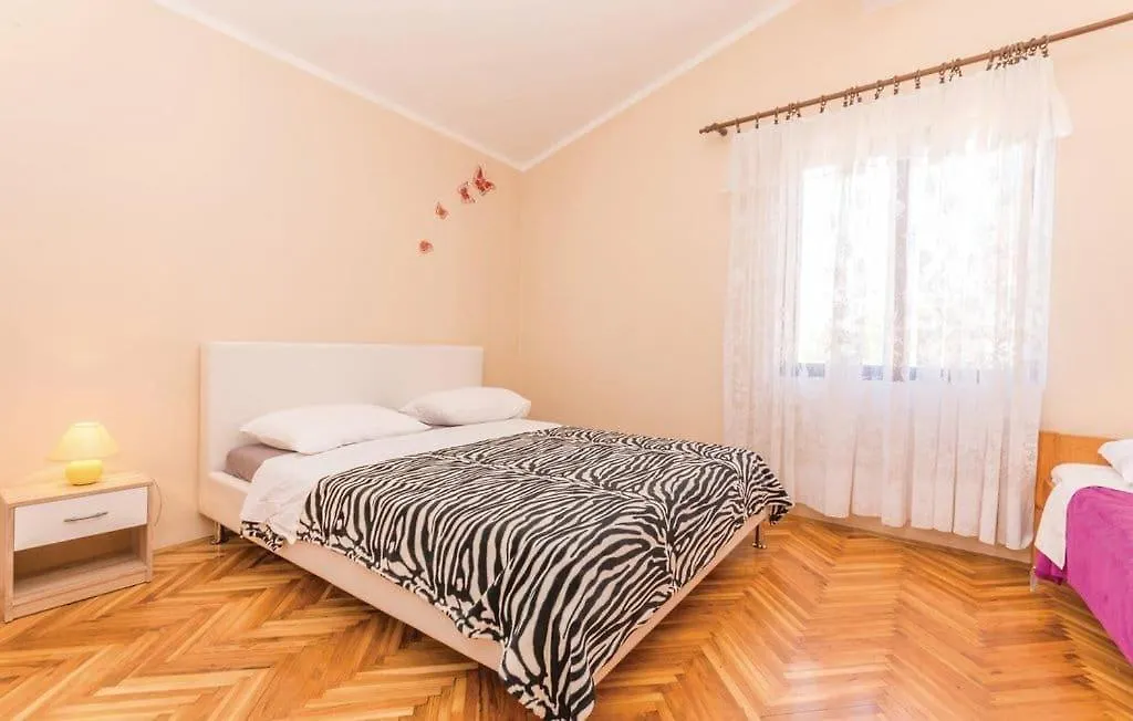 Apartmani Andrija Pakostane 0*,  Croatia