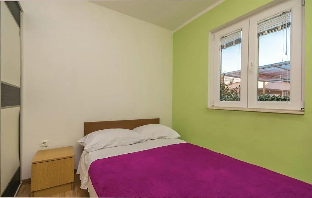 Apartmani Andrija Pakoštane 0*,